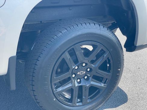 Used 2022 Chevrolet Silverado 1500 Custom Trail Boss w/ LPO, Dark Essentials Package image 27