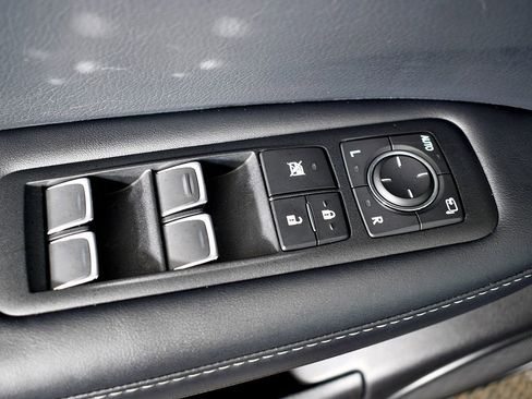 Used 2022 Lexus RX 450h AWD image 17