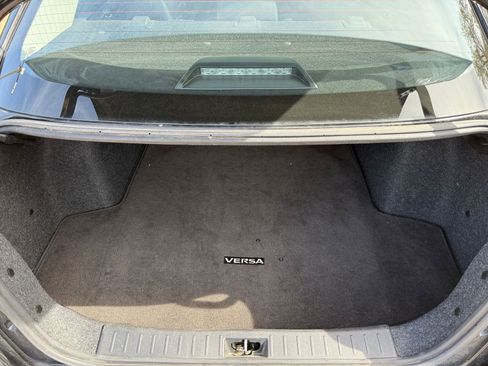 Used 2025 Nissan Versa SV image 31