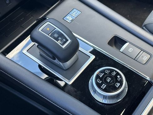 New 2025 Mitsubishi Outlander SE AWD/4WD image 22