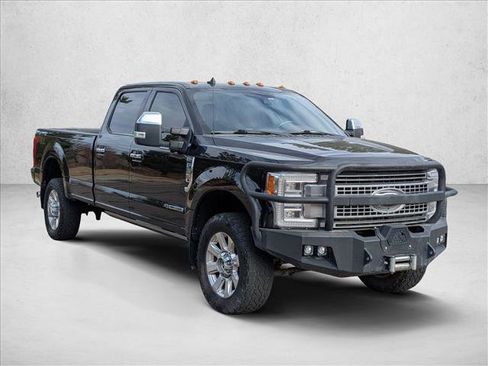 Used 2019 Ford F350 Platinum w/ Platinum Ultimate Package image 3