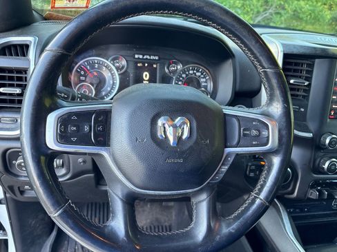 Used 2019 RAM 1500 Big Horn AWD/4WD image 16