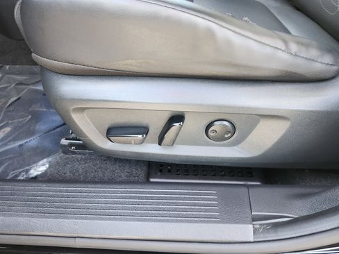 Used 2023 Nissan Rogue SV w/ SV Premium B Package image 27