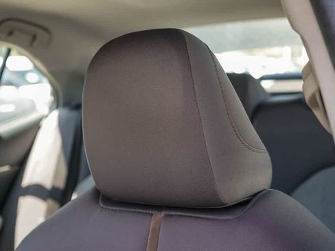 Used 2018 Toyota Camry LE FWD image 24