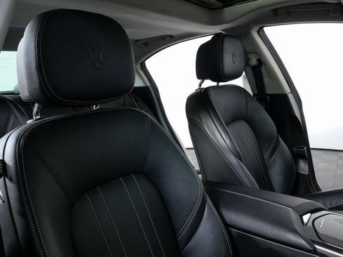 Used 2016 Maserati Ghibli image 22