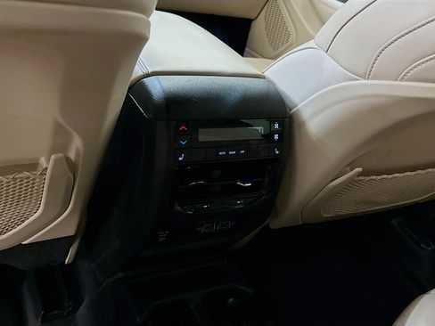 Used 2023 Jeep Grand Cherokee L Limited image 29