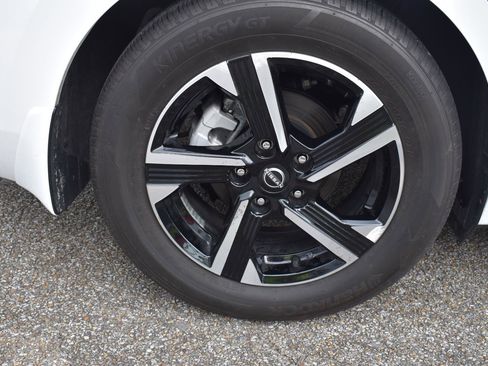 Certified 2025 Nissan Sentra SV w/ All-Weather Package FWD image 12