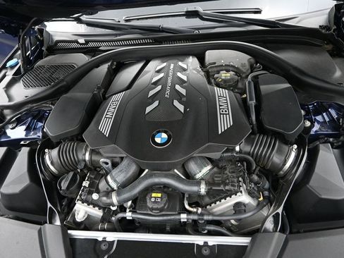 Used 2020 BMW M550i xDrive w/ Premium Package AWD/4WD image 17