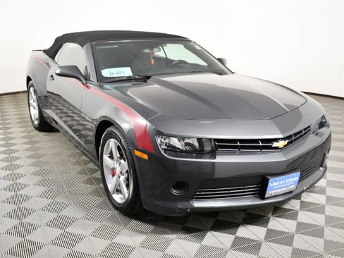 Used 2015 Chevrolet Camaro LT RWD image 3