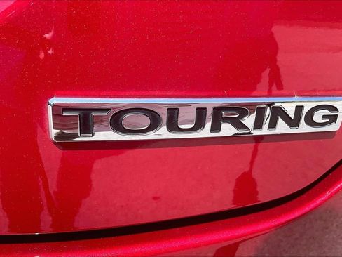 Used 2025 Honda Pilot Touring image 23