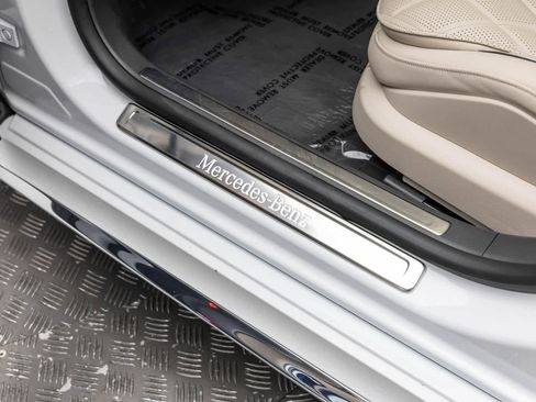 Used 2025 Mercedes-Benz S 580 4MATIC Sedan image 24
