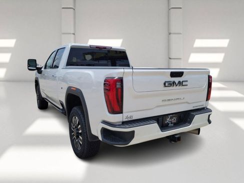 Used 2024 GMC Sierra 2500 Denali Ultimate AWD/4WD image 5