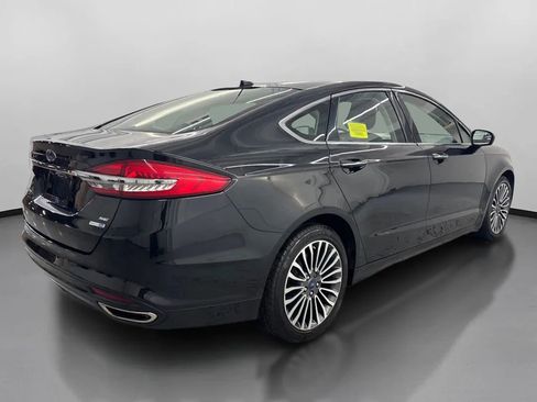 Used 2018 Ford Fusion SE w/ Fusion SE Technology Package image 10