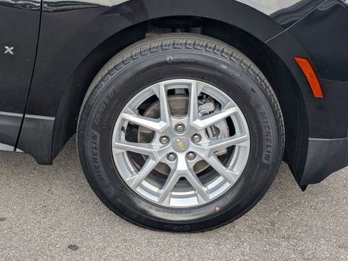 Used 2022 Chevrolet Equinox LS w/ LS Convenience Package FWD image 9