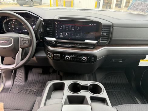 New 2026 GMC Sierra 2500 SLE w/ SLE Value Package; AWD/4WD image 20