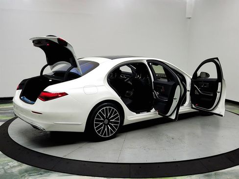 Used 2022 Mercedes-Benz S 500 4MATIC image 11