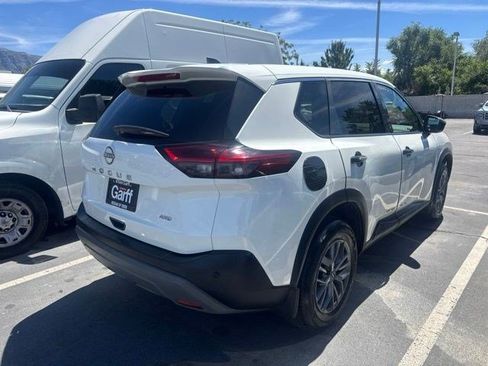 Used 2023 Nissan Rogue S AWD/4WD image 3