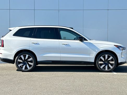 New 2025 Volvo EX90 Plus w/ Protection Package Premier image 6