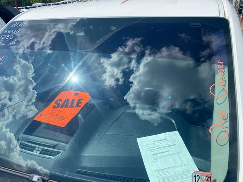 Used 2015 Ford Transit 250 130 Low Roof image 4