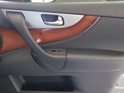 Used 2012 INFINITI FX35 AWD w/ Premium Pkg image 17