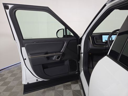 Used 2024 Rivian R1S Adventure AWD/4WD image 16