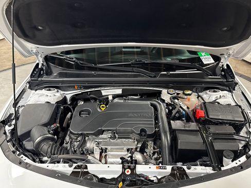 Used 2023 Chevrolet Malibu LT FWD image 28