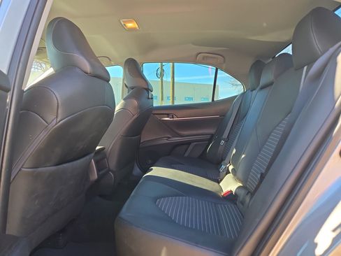Used 2022 Toyota Camry SE w/ Convenience Package image 13