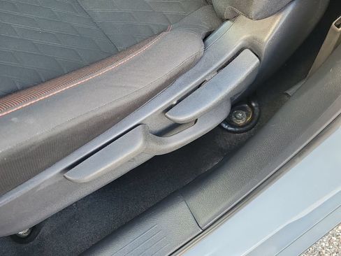 Used 2022 Nissan Kicks SR w/ Interior Electronics Package FWD image 16