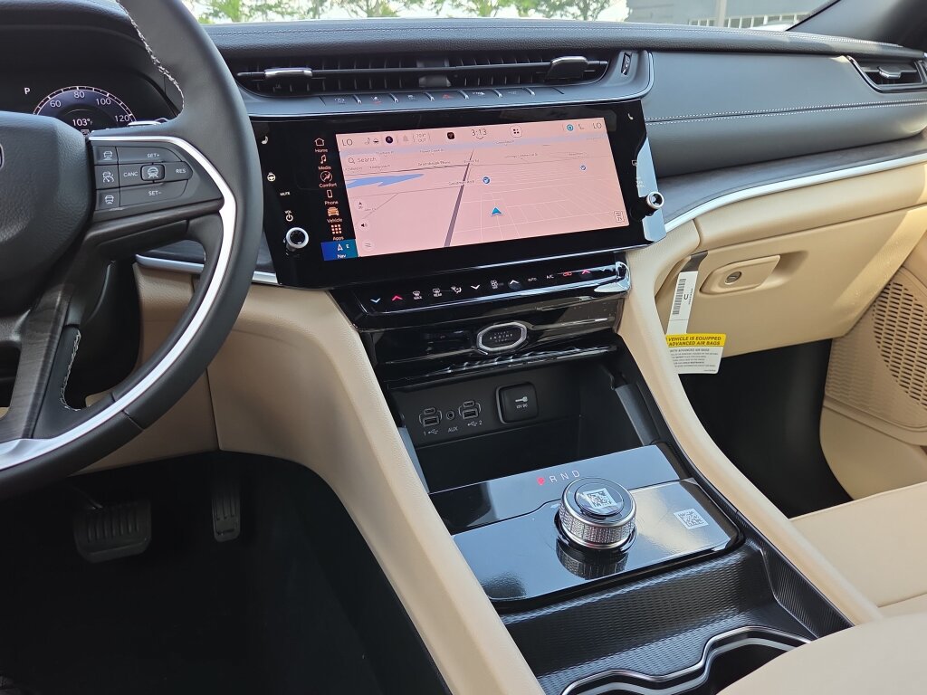New 2026 Jeep Grand Cherokee Limited RWD image 14