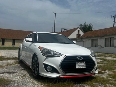 Used 2016 Hyundai Veloster Turbo R-Spec FWD image 3