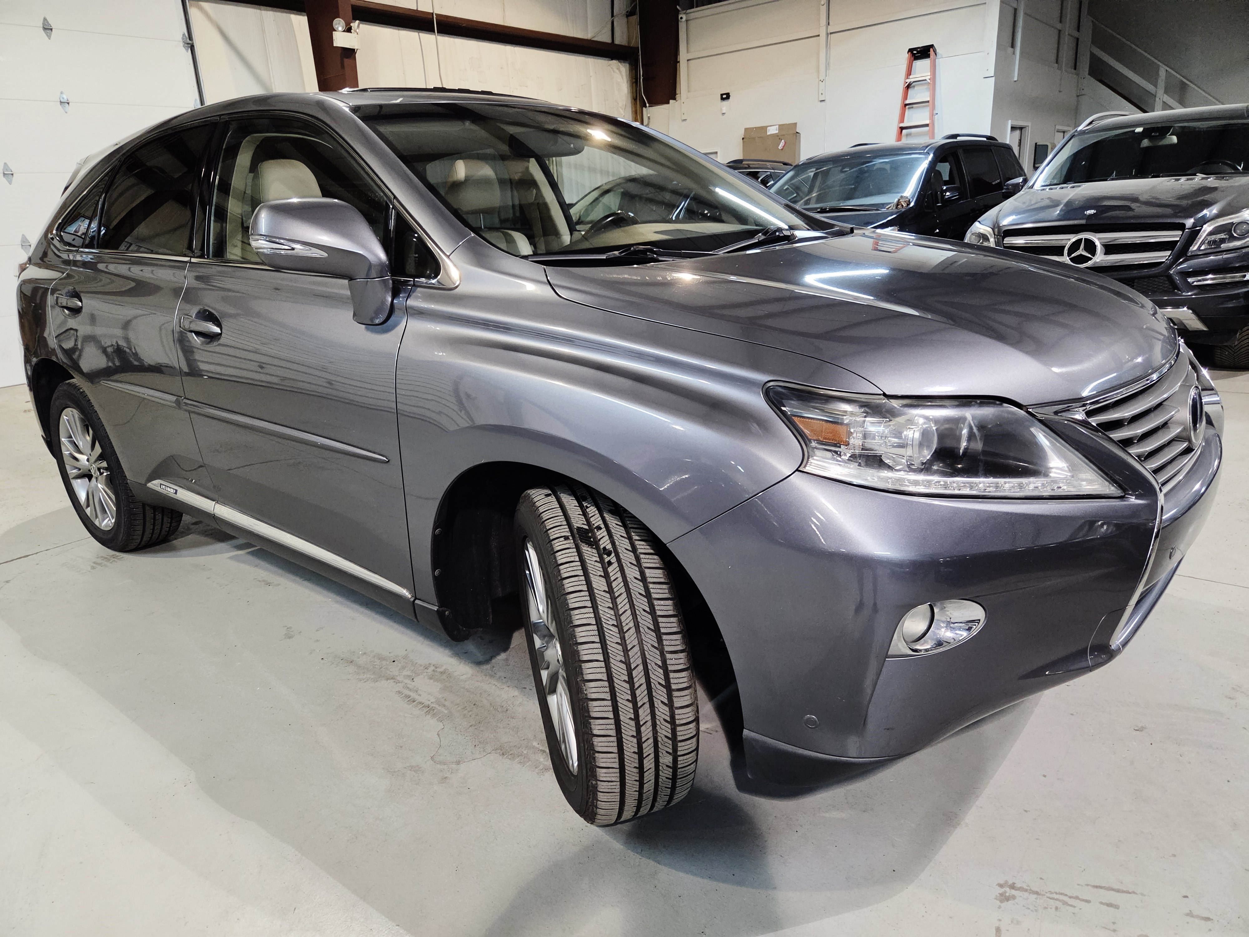 Used 2013 Lexus RX 450h FWD w/ Navigation Pkg image 11