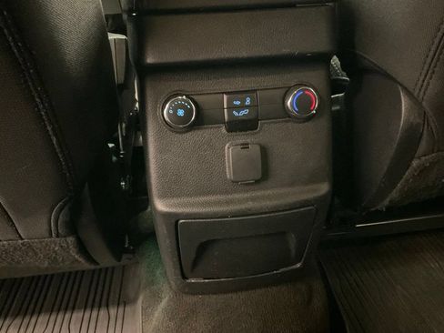Used 2017 Ford Explorer XLT AWD/4WD image 23