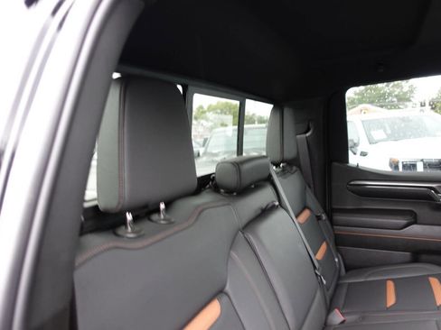 Used 2024 GMC Sierra 1500 AT4 w/ AT4 Preferred Package image 37