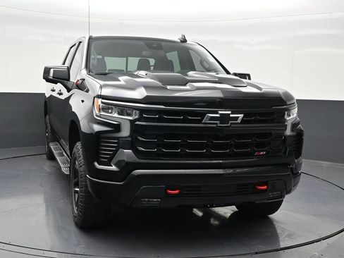 Used 2023 Chevrolet Silverado 1500 LT Trail Boss w/ LT Trail Boss Premium Package AWD/4WD image 8
