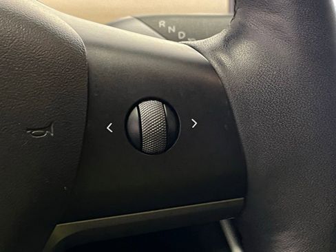 Used 2021 Tesla Model Y Long Range image 22