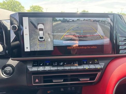 Used 2025 Toyota Camry XSE FWD image 33