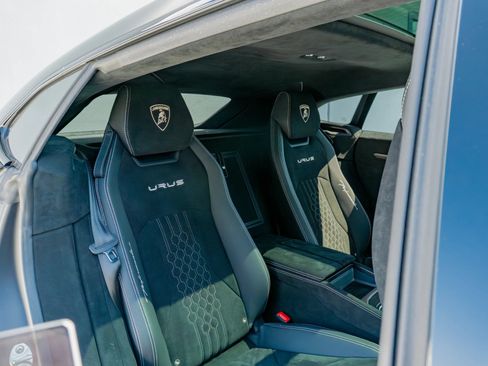 Used 2024 Lamborghini Urus Performante AWD/4WD image 58