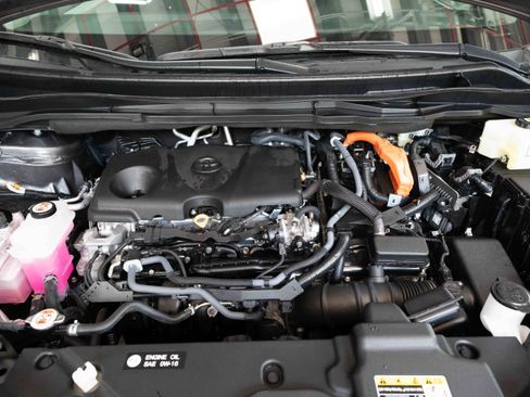 Used 2025 Toyota Sienna XLE w/ XLE Plus Package AWD/4WD image 33