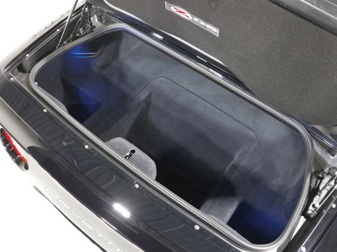 Used 2002 Chevrolet Corvette Z06 w/ Memory Pkg image 47