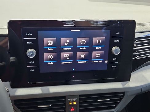 New 2026 Volkswagen Jetta SE FWD image 20