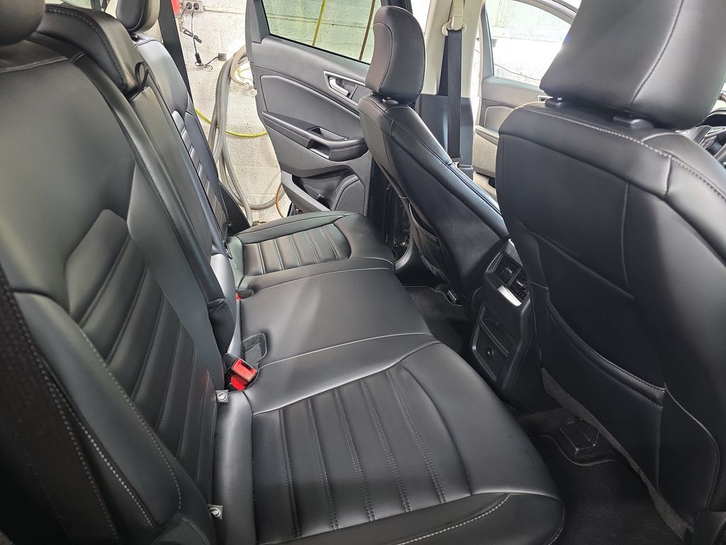 Used 2024 Ford Edge SEL AWD/4WD image 11