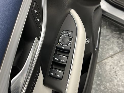 Certified 2025 Buick Envision Avenir AWD/4WD image 9