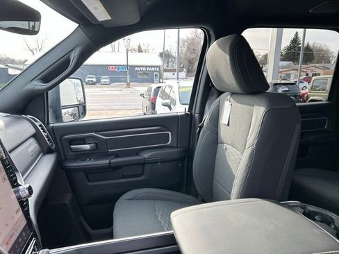 New 2026 RAM 2500 Big Horn AWD/4WD image 33