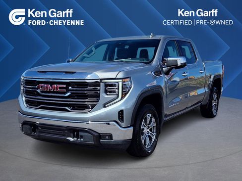 Used 2025 GMC Sierra 1500 SLT AWD/4WD image 1