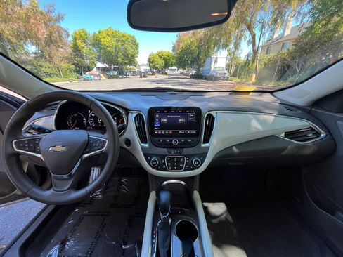 Used 2024 Chevrolet Malibu LT image 33