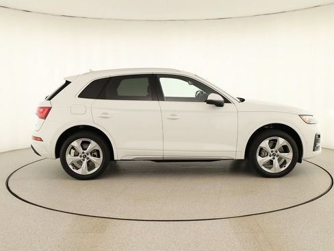 Used 2021 Audi Q5 Prestige w/ Prestige Package AWD/4WD image 8