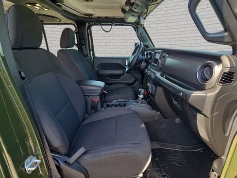 Used 2022 Jeep Wrangler Unlimited Sport AWD/4WD image 11