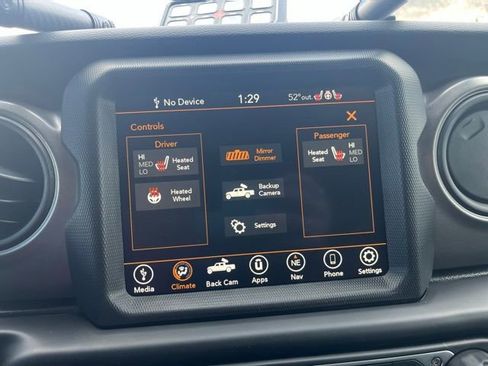 Used 2023 Jeep Gladiator Sport image 22