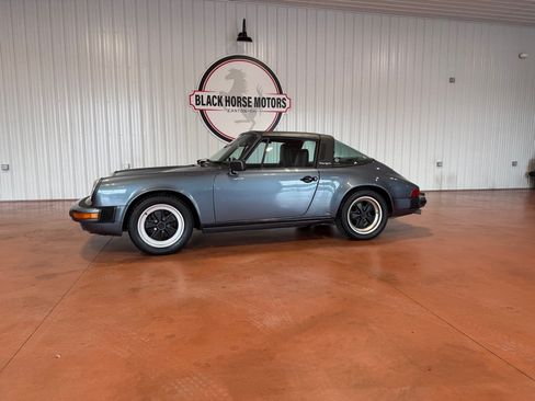 Used 1988 Porsche 911 Carrera RWD image 5