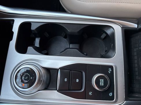 Used 2023 Ford Explorer XLT w/ Equipment Group 202A image 15